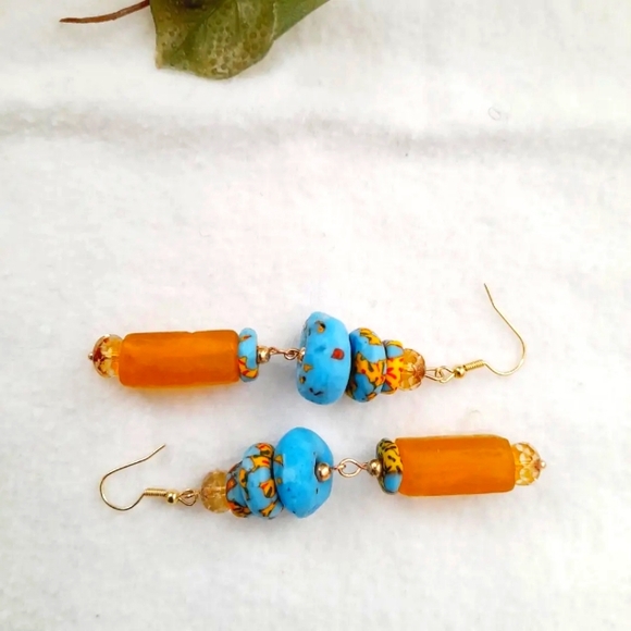 New handmade Turquoise glass bead earrings - Picture 1 of 5